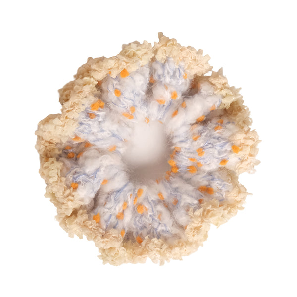 FUWAFUWA CROCHET SCRUNCHIE in COOKIE