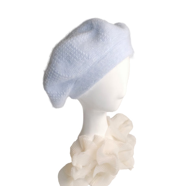 CLOUD KNIT BERET in LIGHT BLUE